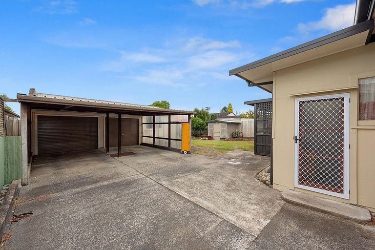 Photo of property in 41 Collins Road, Melville, Hamilton, 3206