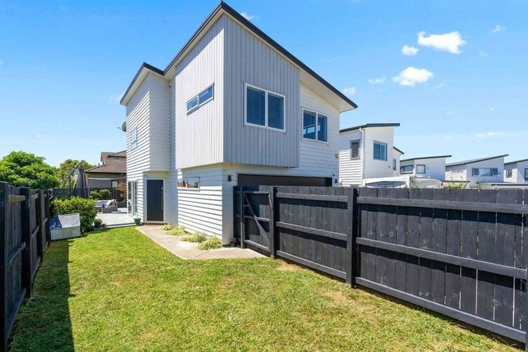 Photo of property in 39 Nautilus Drive, Gulf Harbour, Whangaparaoa, 0930