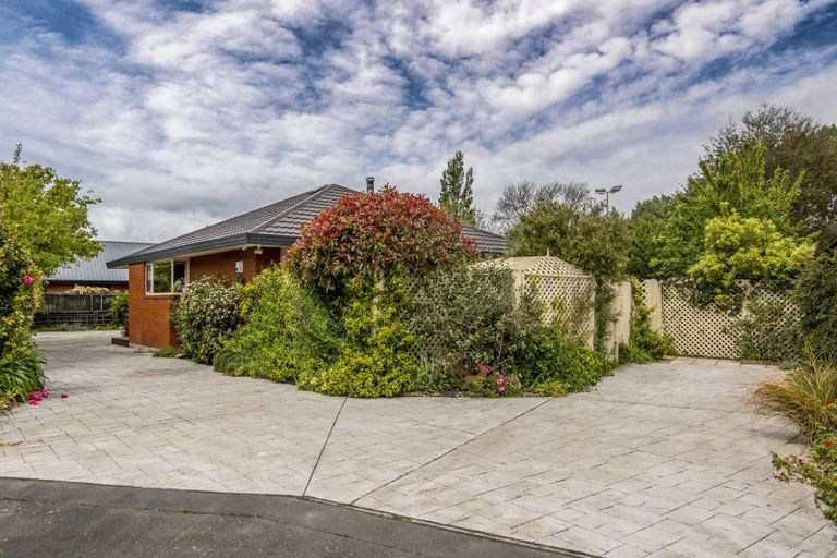 Photo of property in 9 Thoresby Mews, Avonhead, Christchurch, 8042