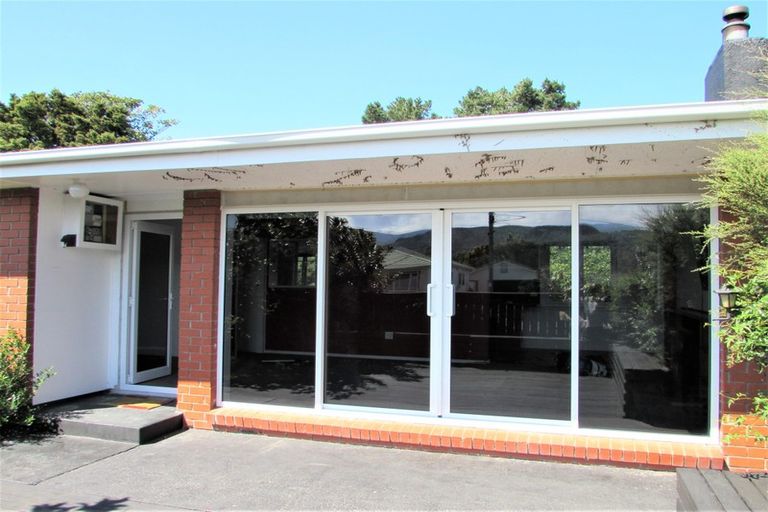 Photo of property in 14 Hickson Street, Featherston, 5710