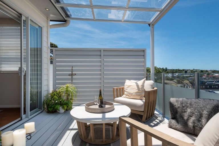 Photo of property in Wilk Heights, 2/8 Wilk Lane, Browns Bay, Auckland, 0630