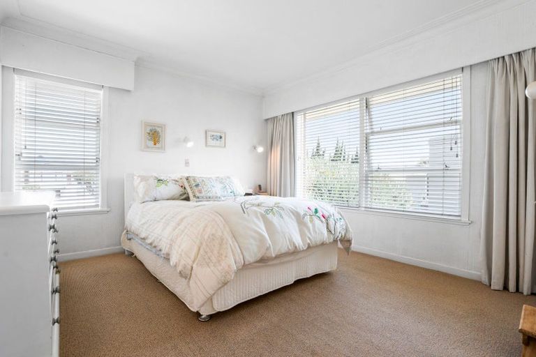 Photo of property in 3/64 Seacliffe Avenue, Belmont, Auckland, 0622