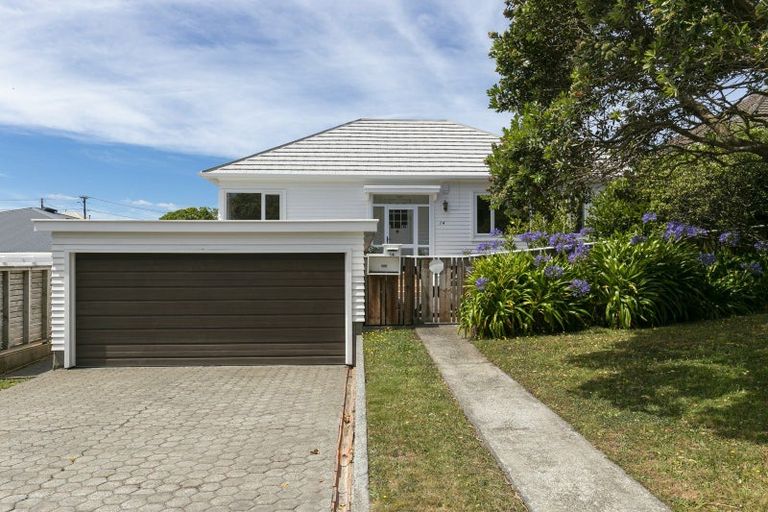Photo of property in 14 Raumati Terrace, Khandallah, Wellington, 6035