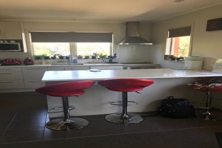 Photo of property in 145 Hutchinsons Road, Bucklands Beach, Auckland, 2014