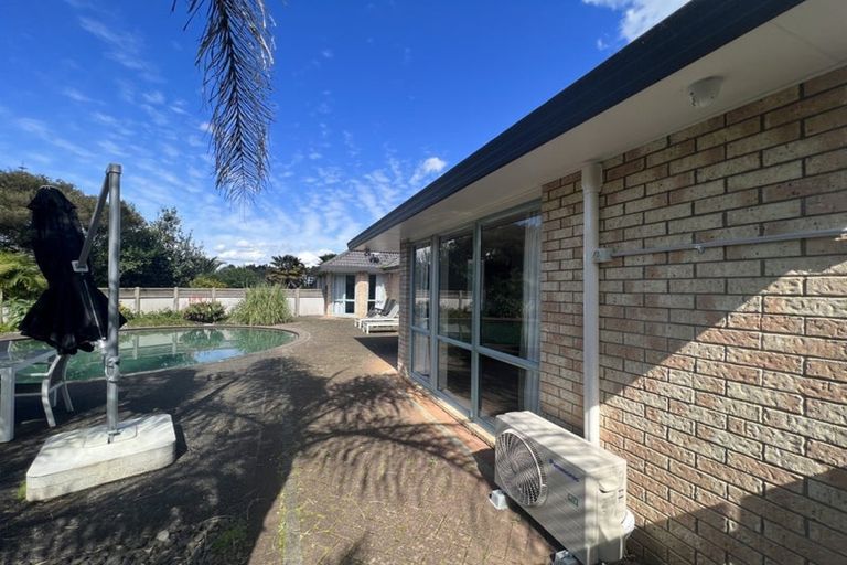 Photo of property in 21 Polo Prince Drive, Totara Park, Manurewa, 2576