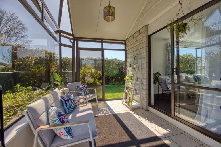 Photo of property in 2/10 Montclare Avenue, Ilam, Christchurch, 8041