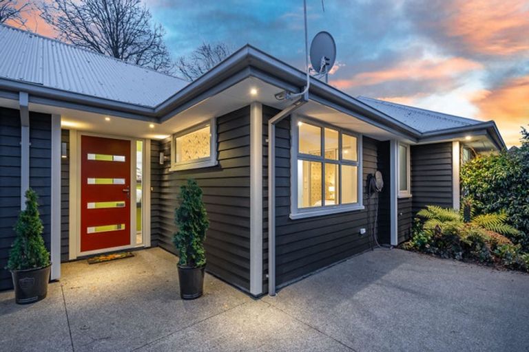 Photo of property in 4 Levinge Lane, Hillmorton, Christchurch, 8024