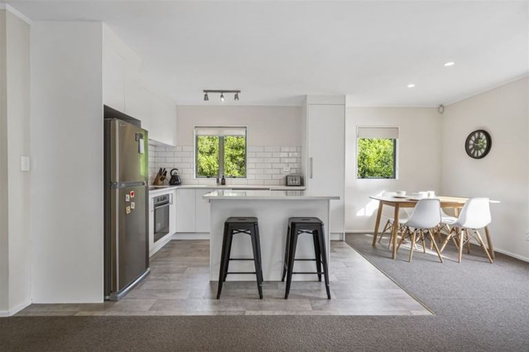 Photo of property in 103a Brian Crescent, Stanmore Bay, Whangaparaoa, 0932