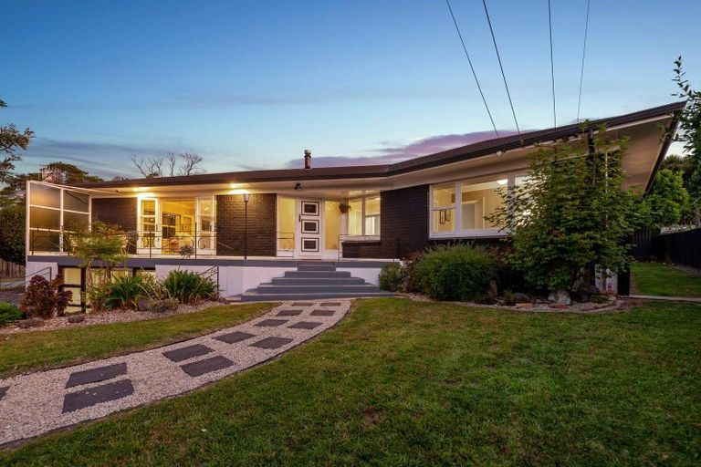 Photo of property in 22 Wharepaina Crescent, Springfield, Rotorua, 3015