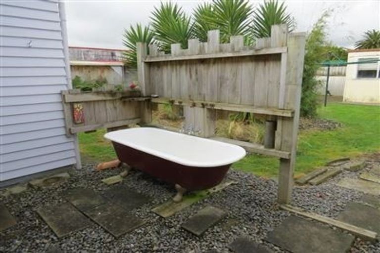 Photo of property in 44 Rugby Street, Levin, 5510