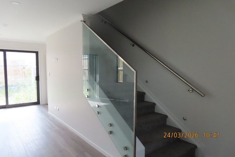 Photo of property in 5/100 Seymour Road, Sunnyvale, Auckland, 0612