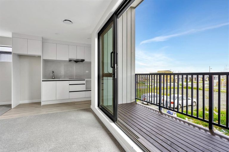 Photo of property in 24a Clayden Shuttleworth Street, Papakura, 2110