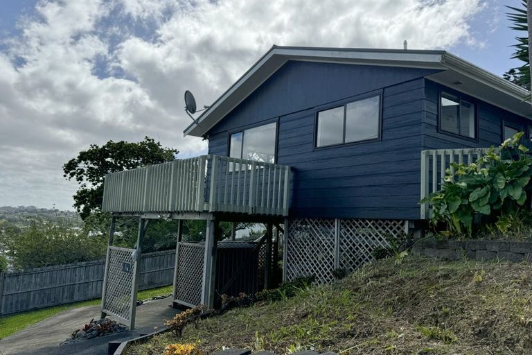 Photo of property in 24 Tindalls Bay Road, Tindalls Beach, Whangaparaoa, 0930