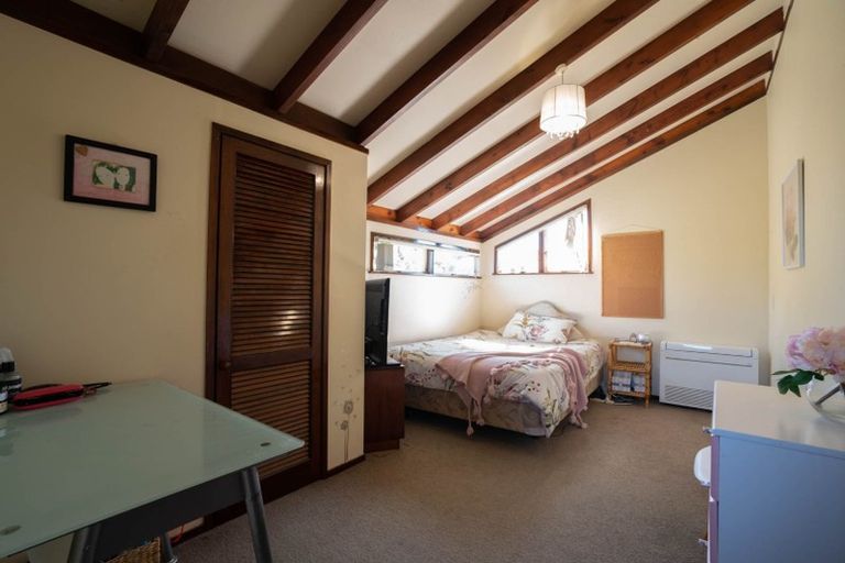 Photo of property in 168 Candia Road, Henderson Valley, Auckland, 0614