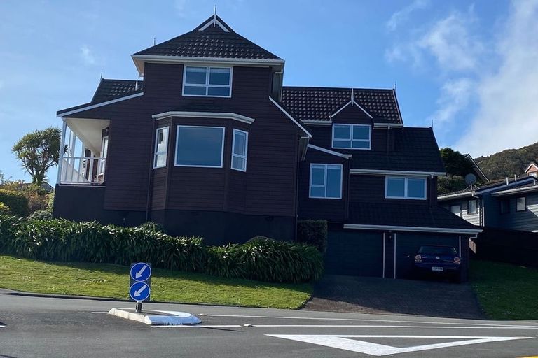 Photo of property in 28 Satara Crescent, Khandallah, Wellington, 6035