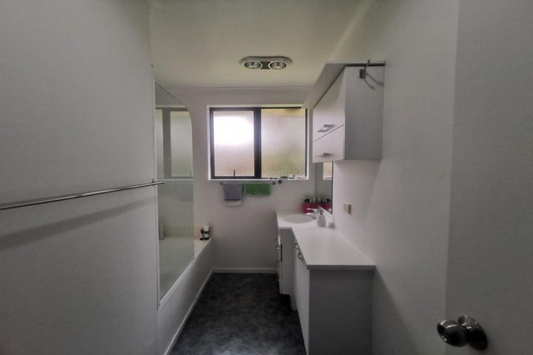 Photo of property in 10 Serenity Place, Otara, Auckland, 2023