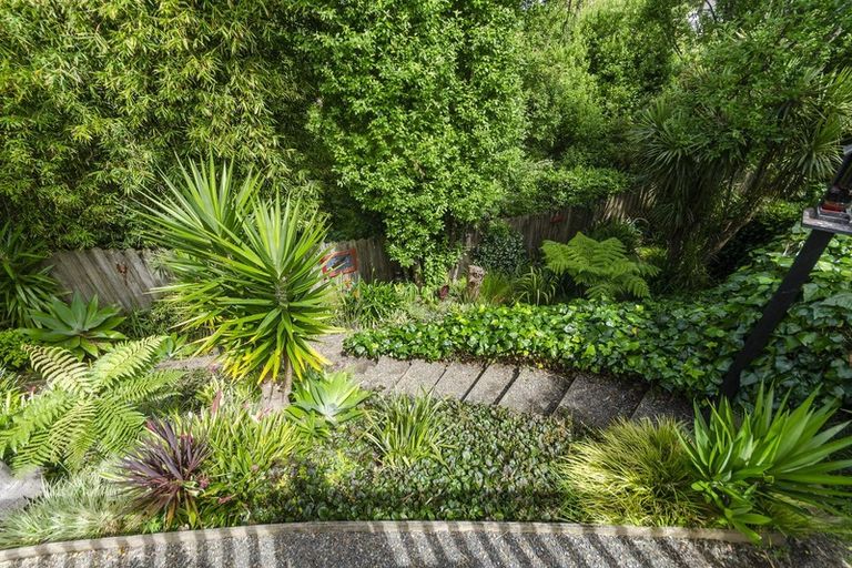 Photo of property in 60 View Ridge Drive, Ranui, Auckland, 0612