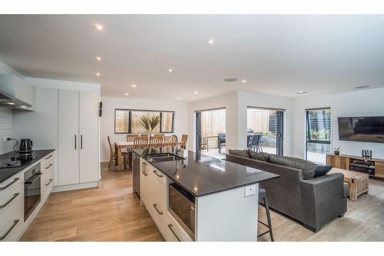 Photo of property in 30 Accolage Boulevard, Kumeu, 0810