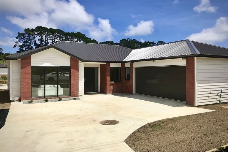 Photo of property in 87 Muriwai Road, Waimauku, 0812