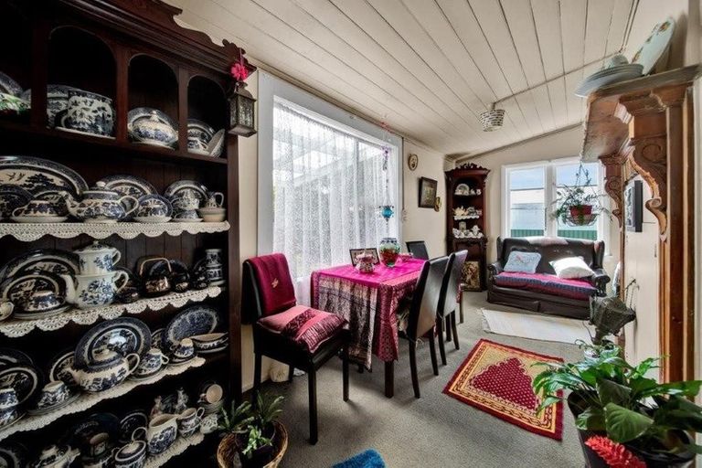 Photo of property in 280 High Street, Hawera, 4610