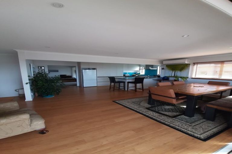 Photo of property in 21 Gledstane Road, Stanmore Bay, Whangaparaoa, 0932