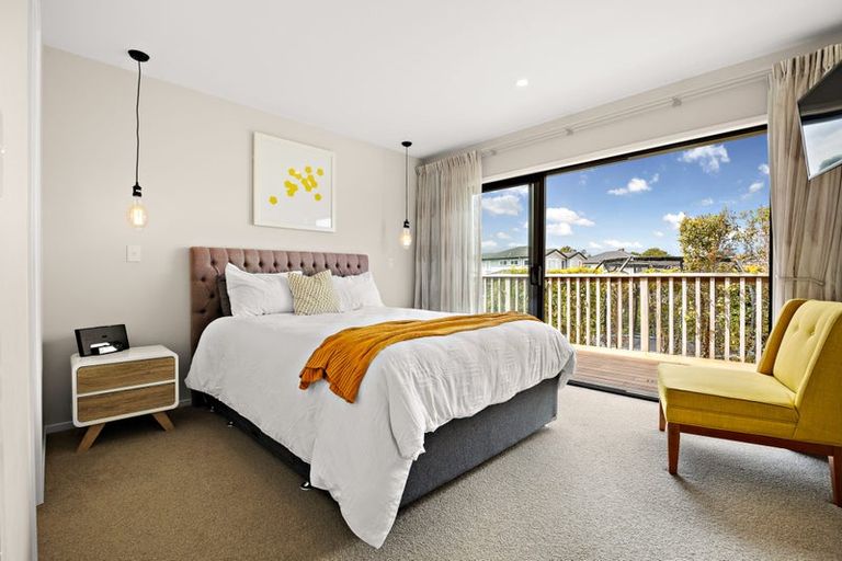 Photo of property in 60 Matua Road, Huapai, Kumeu, 0810