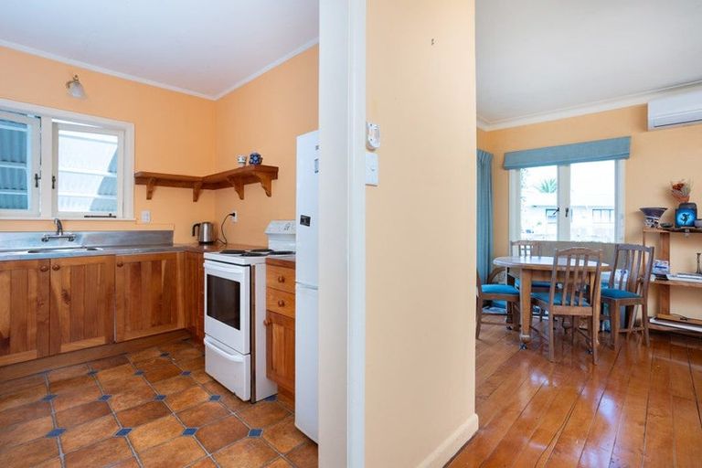 Photo of property in 36a Parakai Avenue, Parakai, 0830