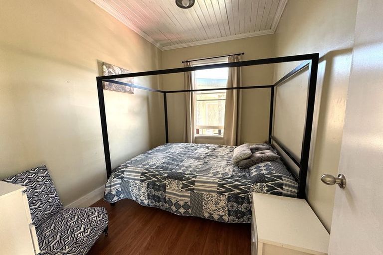 Photo of property in 44 Lanark Street, Balclutha, 9230