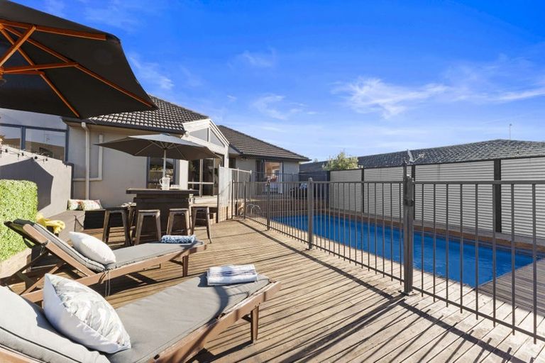 Photo of property in 9 The Anchorage, Sunnyhills, Auckland, 2010