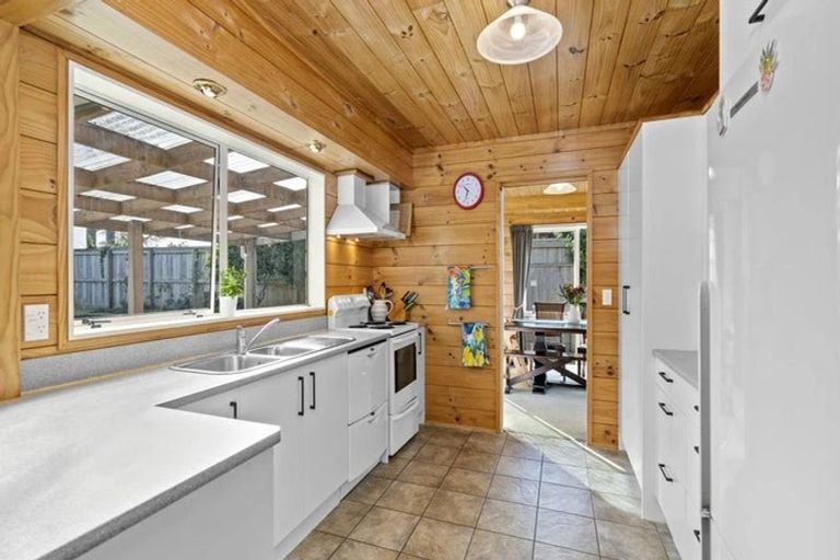 Photo of property in 2 Halyard Loop, Haruru, 0204