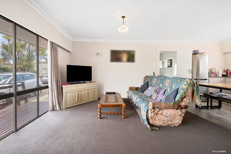 Photo of property in 15 Ellicott Road, Nawton, Hamilton, 3200