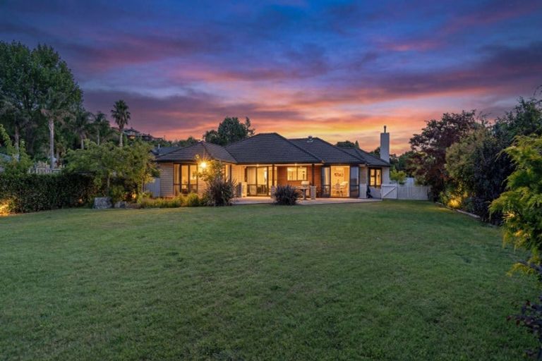 Photo of property in 20 Gemini Place, Kawaha Point, Rotorua, 3010