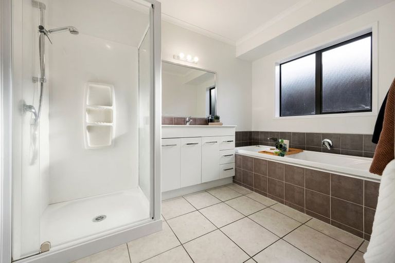 Photo of property in 33 Ravenscourt Place, Huntington, Hamilton, 3210