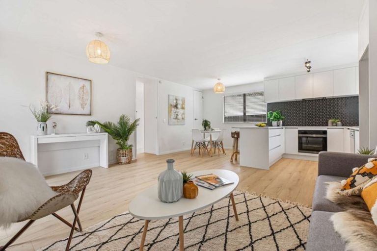 Photo of property in 1/63a Colwill Road, Massey, Auckland, 0614