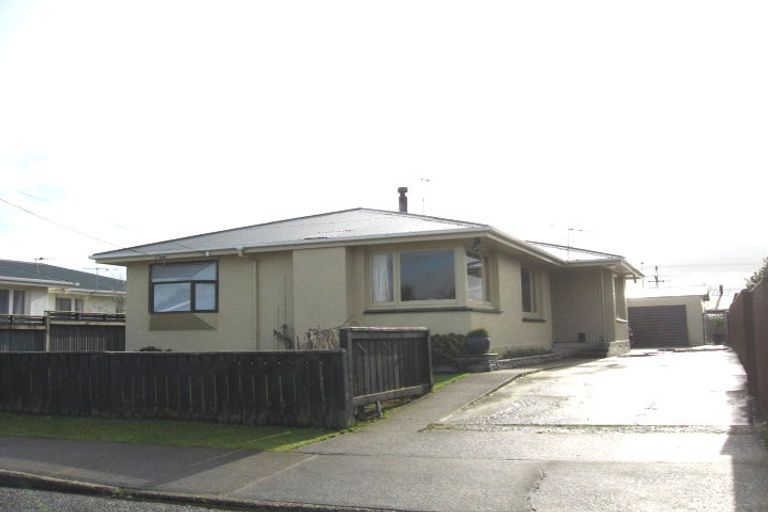 Photo of property in 98 Edinburgh Crescent, Waikiwi, Invercargill, 9810