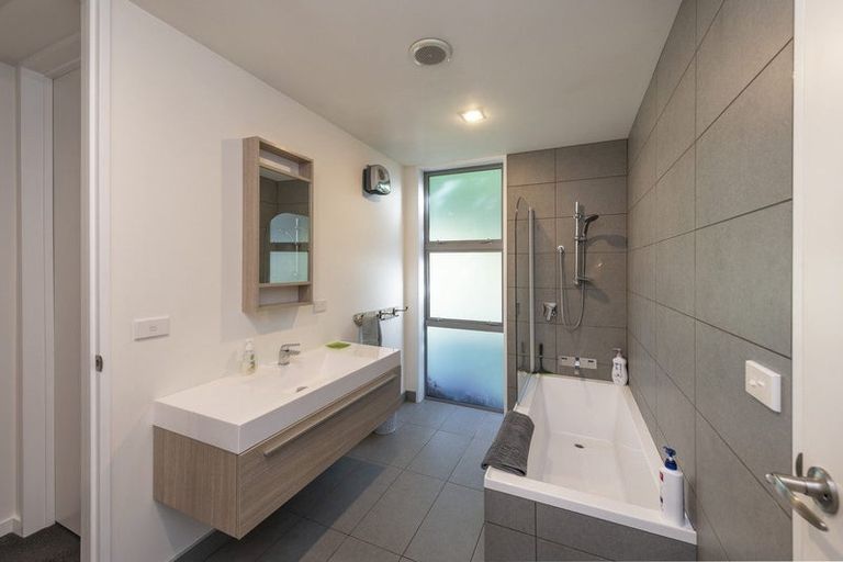 Photo of property in 9 Sunhaven Cove, Cromwell, 9310