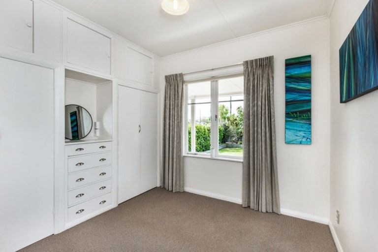 Photo of property in 2 Riverbend Road, Onekawa, Napier, 4110