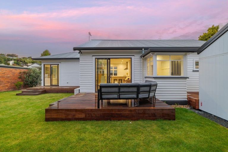 Photo of property in 13 Kowhai Terrace, Saint Martins, Christchurch, 8022