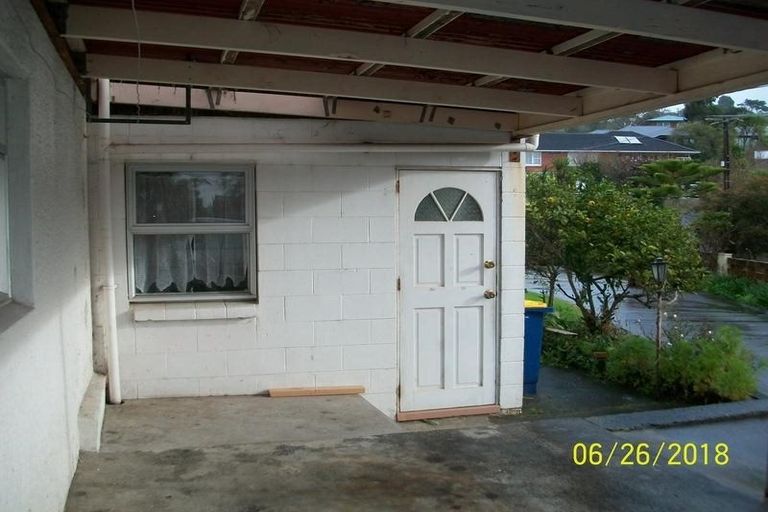 Photo of property in 40 Tomo Street, New Lynn, Auckland, 0600