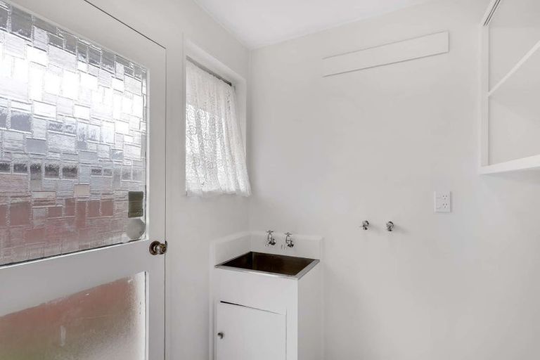 Photo of property in 62 Denise Crescent, Hornby, Christchurch, 8042