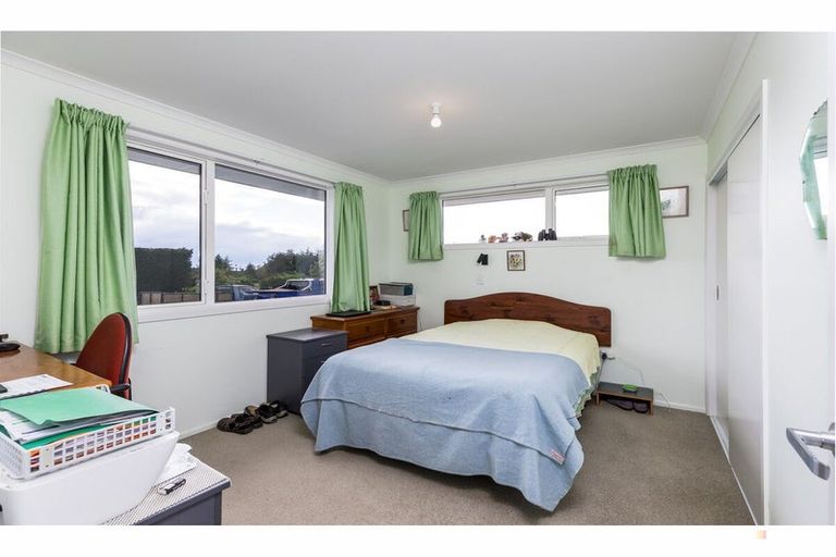 Photo of property in 17 Bakers Road, Waimate, 7978
