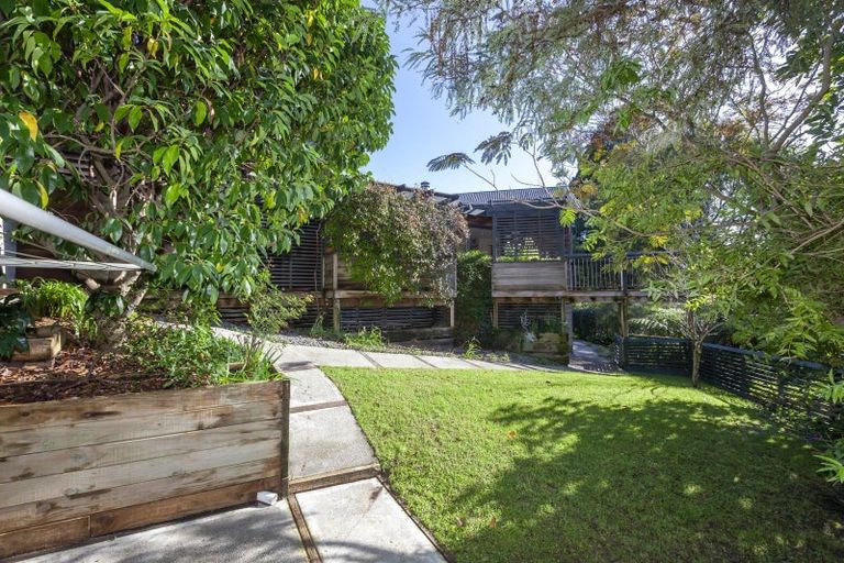 Photo of property in 111 Ngarara Road, Waikanae, 5036