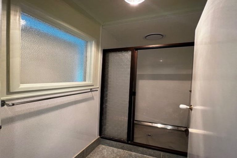 Photo of property in 34 Grenada Avenue, Forrest Hill, Auckland, 0620