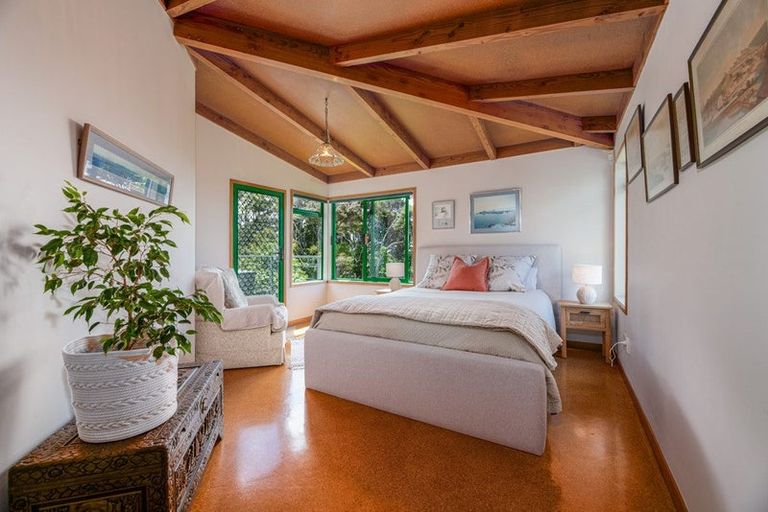 Photo of property in 149 Cornwallis Road, Cornwallis, Auckland, 0604