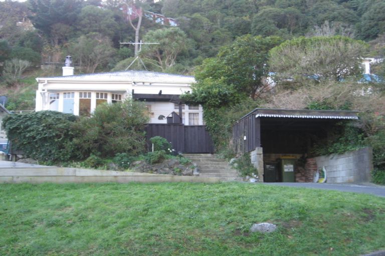 Photo of property in 25 Totara Street, Eastbourne, Lower Hutt, 5013