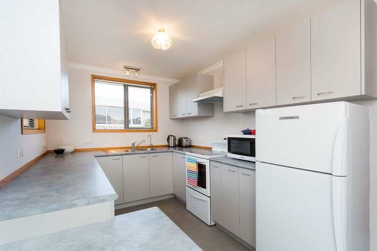 Photo of property in 1 Estuary Crescent, Fairfield, Dunedin, 9018