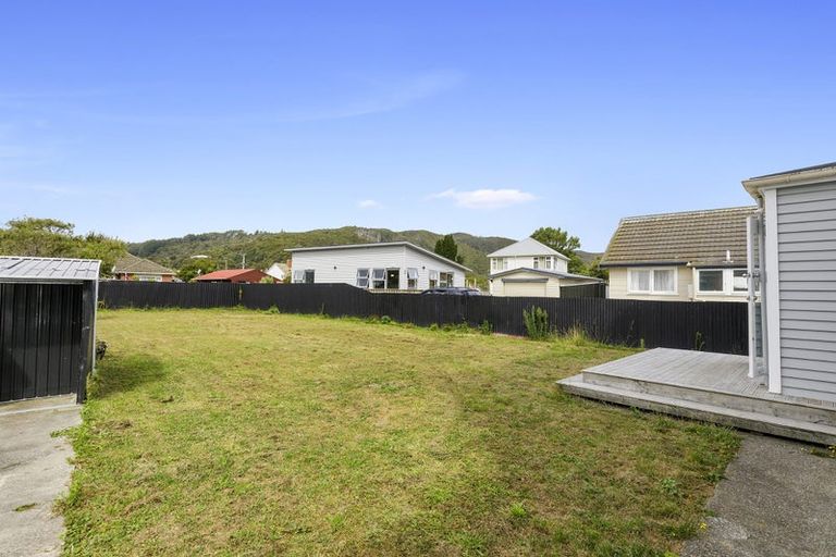 Photo of property in 4 Milne Crescent, Taita, Lower Hutt, 5011