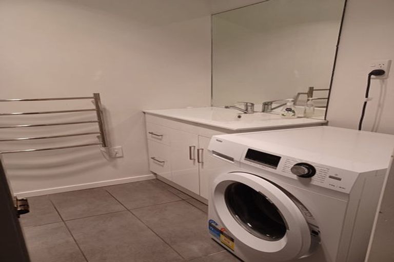 Photo of property in 107 Parkvale Road, Karori, Wellington, 6012