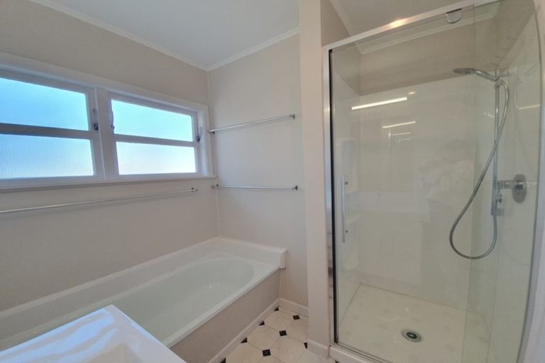 Photo of property in 97 Pakuranga Road, Pakuranga, Auckland, 2010