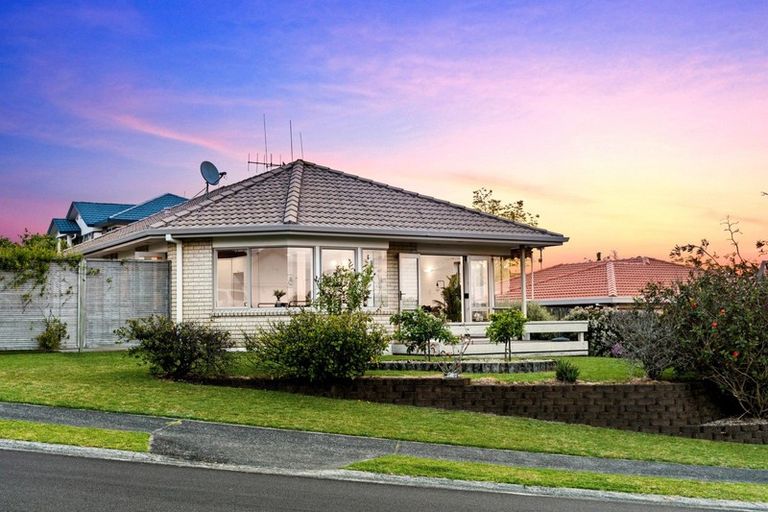 Photo of property in 20 Meadowviews Drive, Welcome Bay, Tauranga, 3112